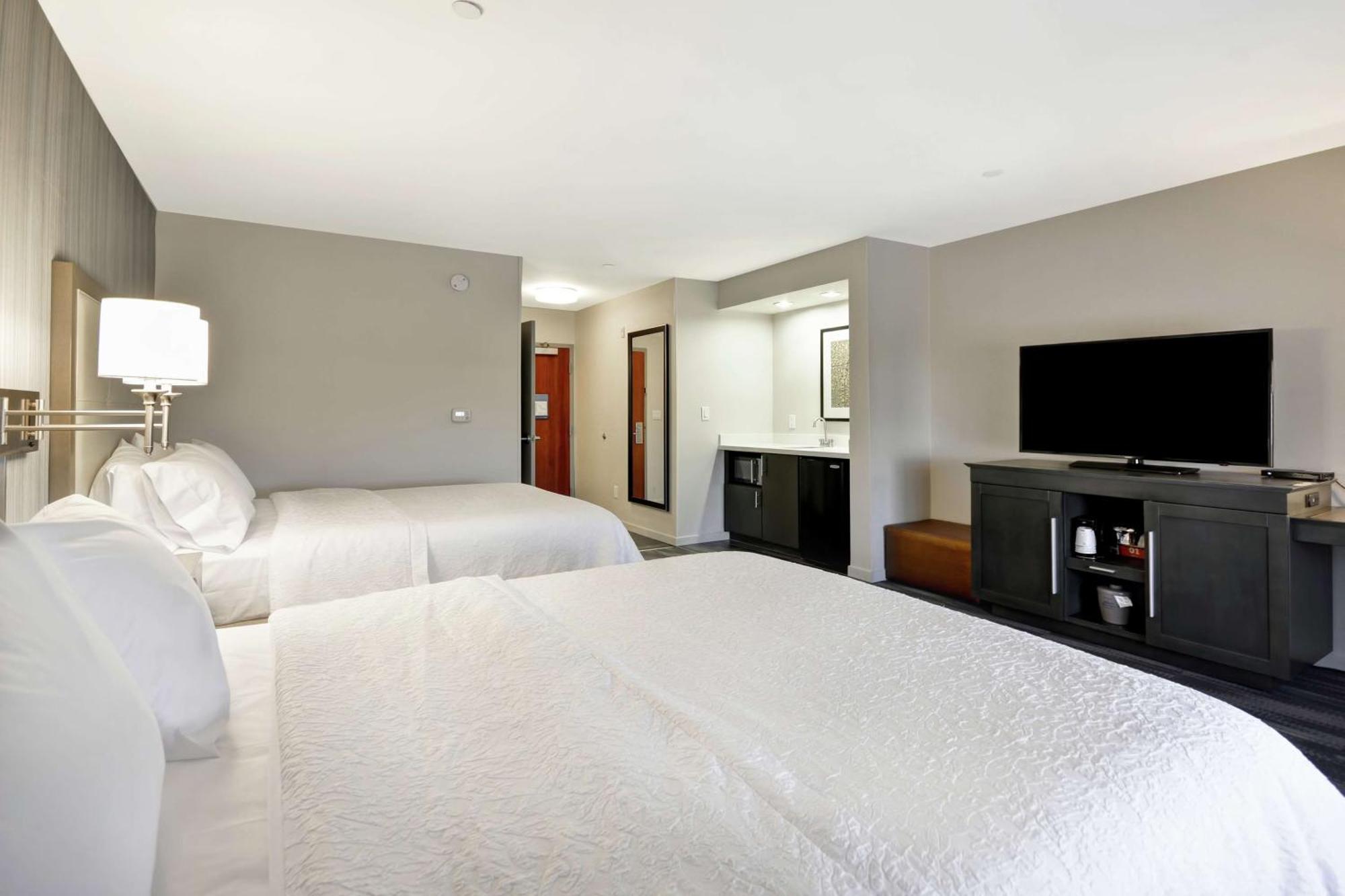Hampton Inn & Suites Los Angeles Burbank Airport Eksteriør billede