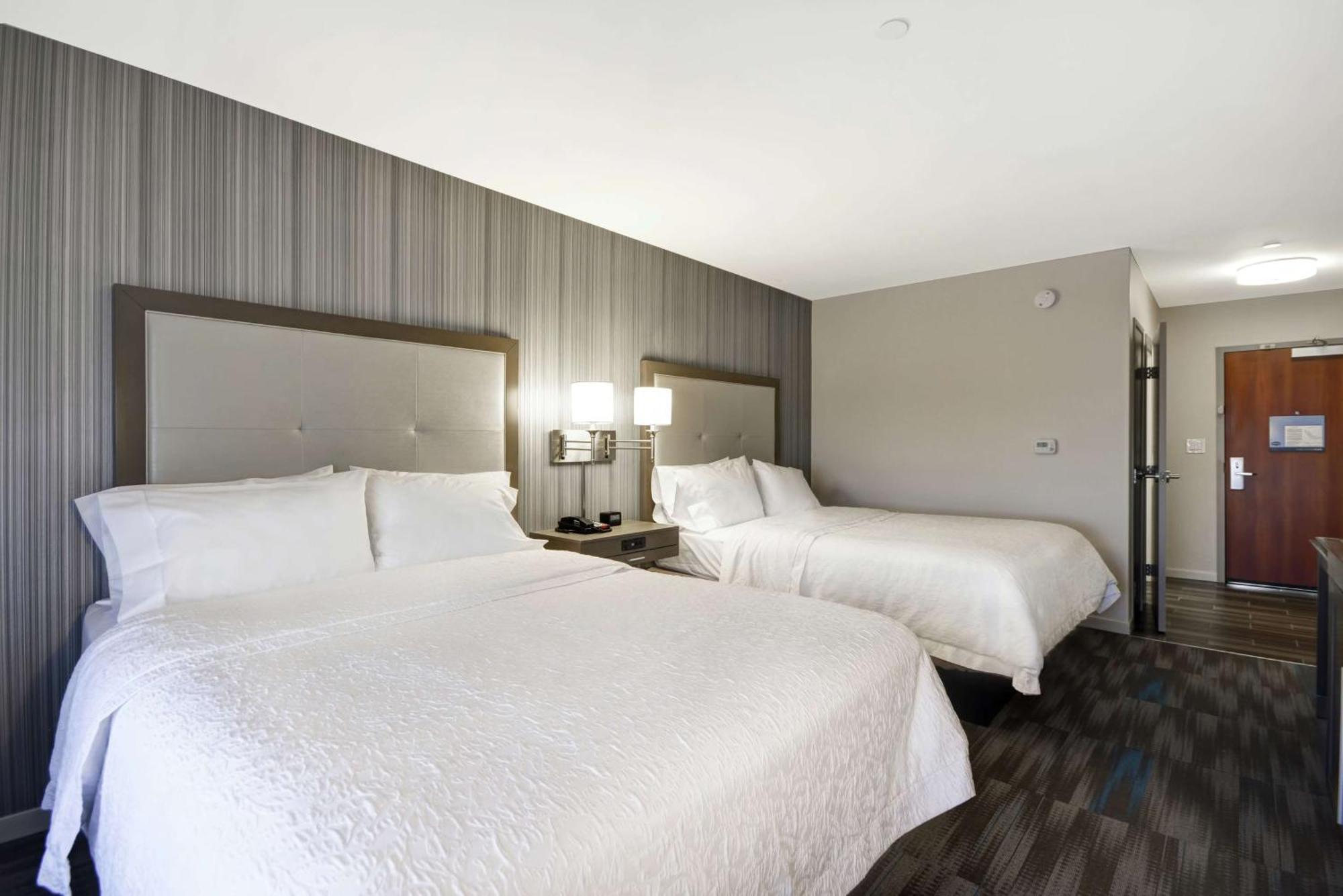 Hampton Inn & Suites Los Angeles Burbank Airport Eksteriør billede