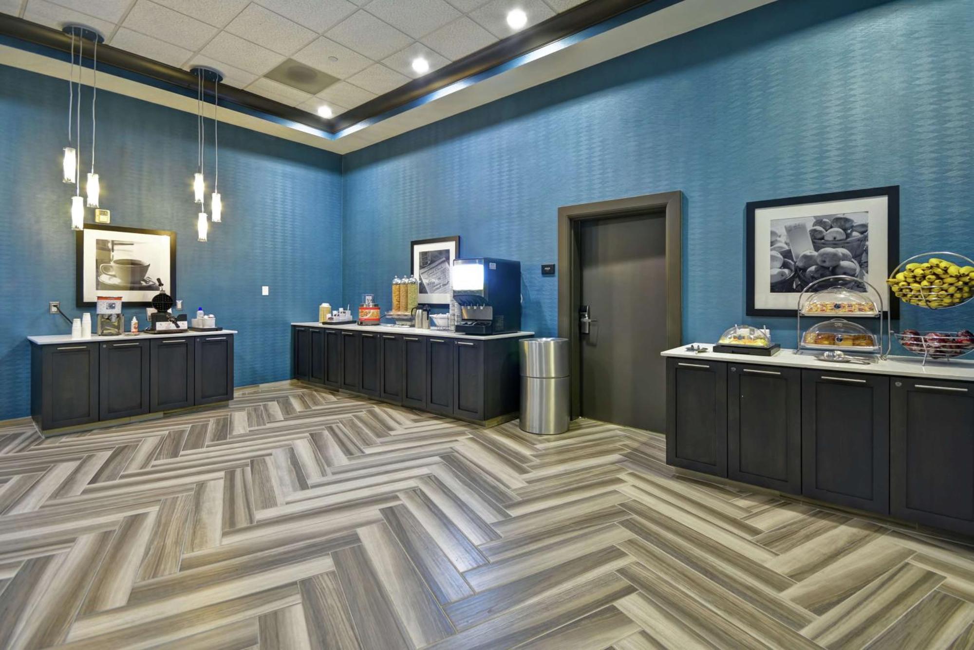 Hampton Inn & Suites Los Angeles Burbank Airport Eksteriør billede