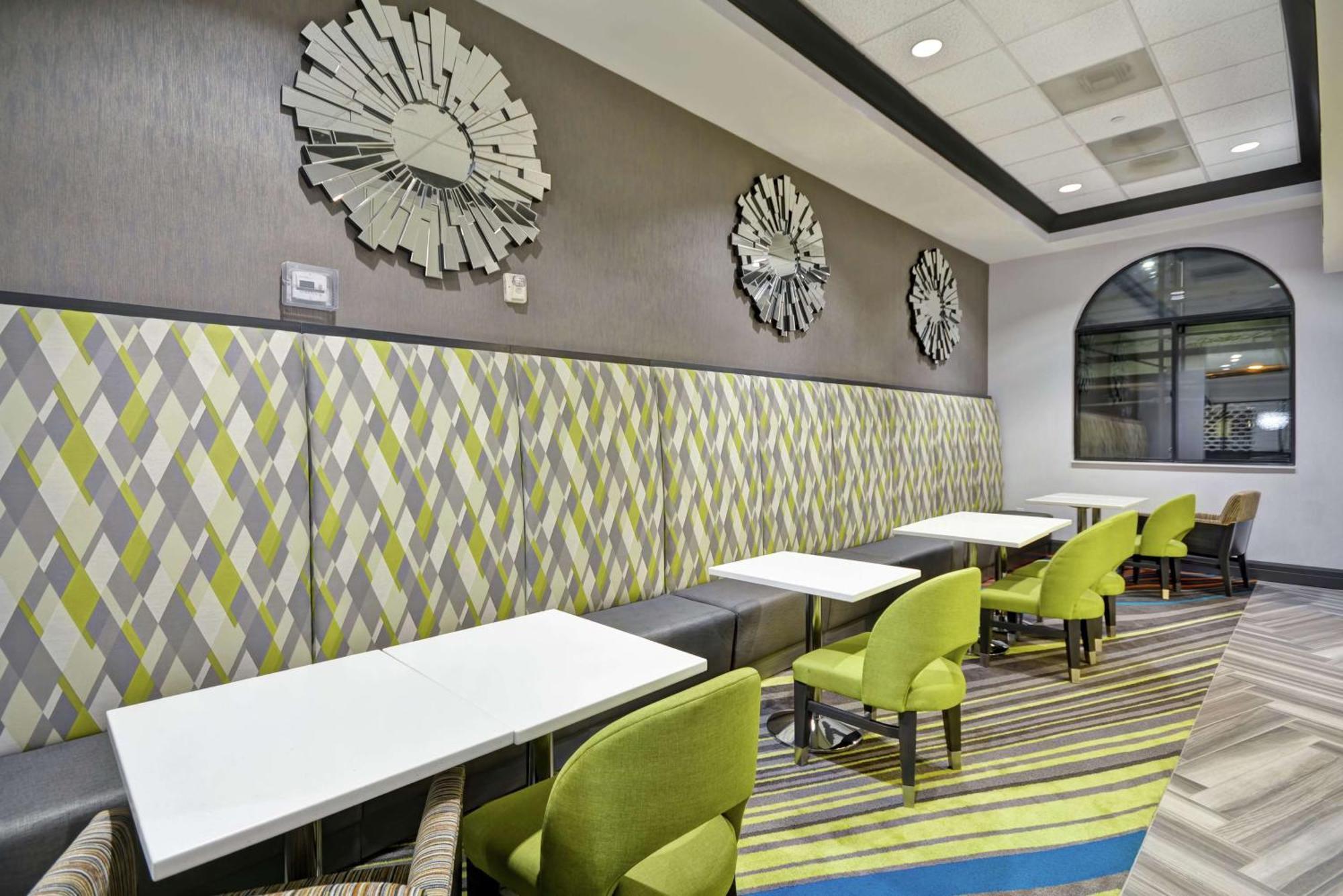 Hampton Inn & Suites Los Angeles Burbank Airport Eksteriør billede