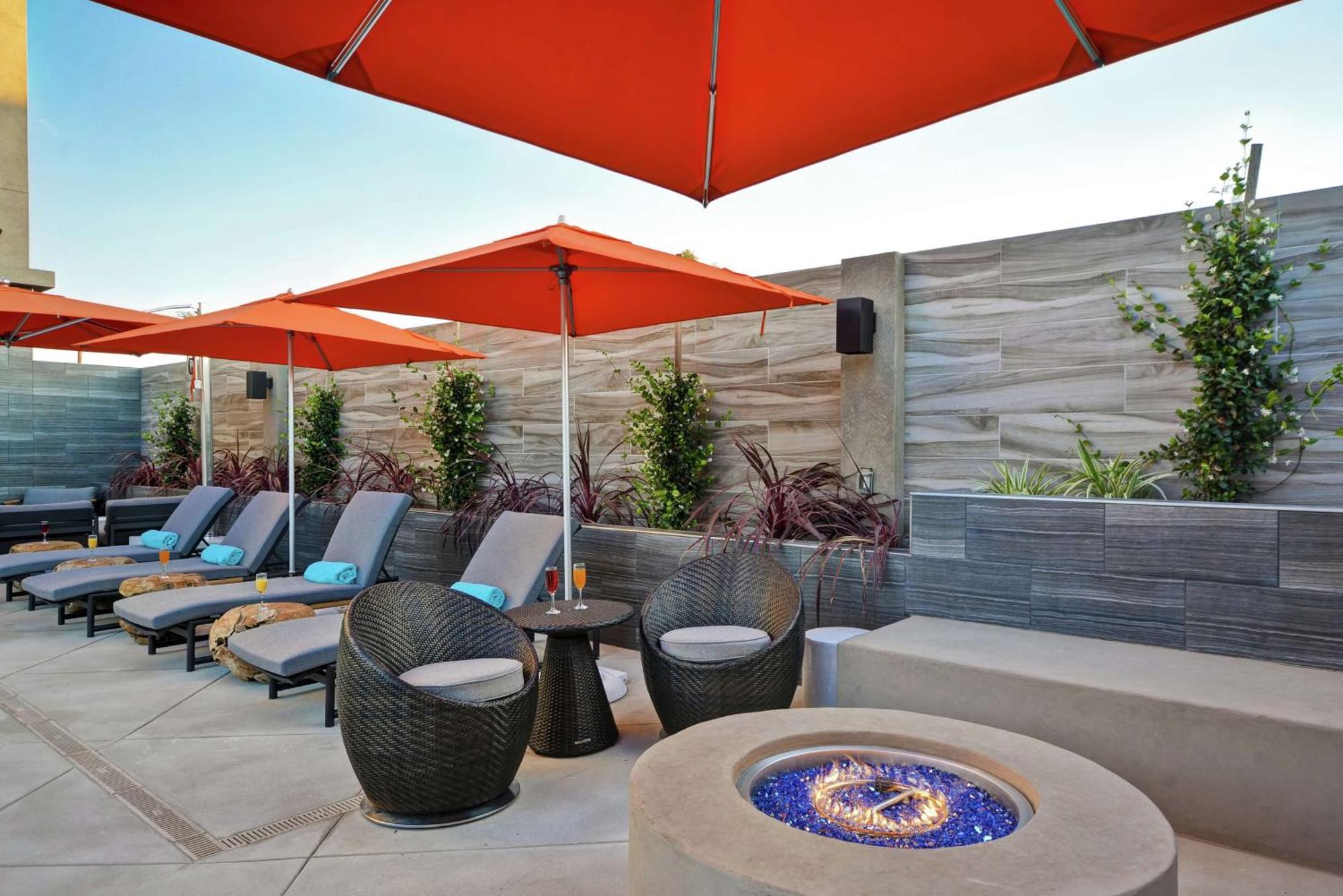 Hampton Inn & Suites Los Angeles Burbank Airport Eksteriør billede